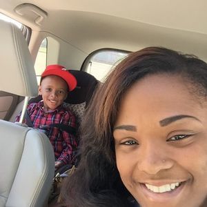 Meet your Posher, Joya